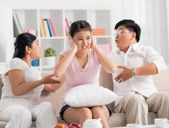 不要把所有的负面情绪，一股脑地倾泻给家人