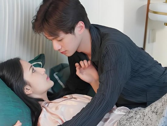 夫妻白手起家，男子发达后却背叛生两娃